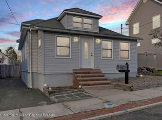 9 Church St, Sayreville, NJ