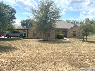 555 Cimarron Sq, Poteet, TX 78065