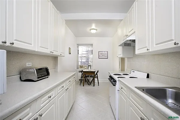 Sold by Akam Sales and Brokerage | media 39