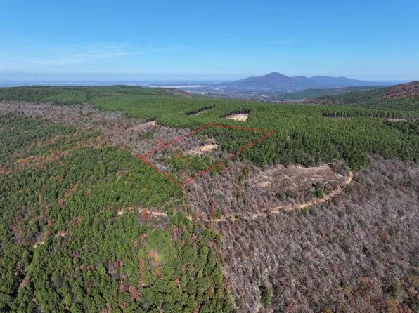 918 Round Mountain Rd, Heavener, OK 74937