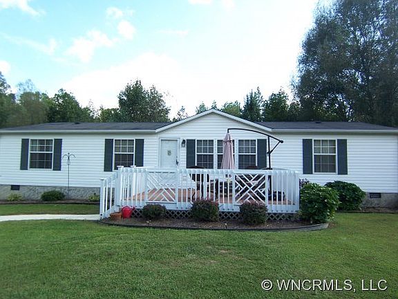 2nd image of 142 Largo Ln