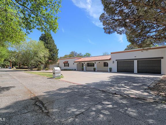 4th image of 616 Mount Cristo Rey Ln