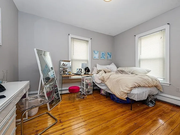 46 Hillside St #1A — Photo 5