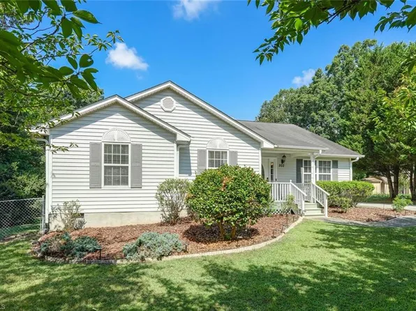 202 Martingale Dr, Gibsonville, NC 27249