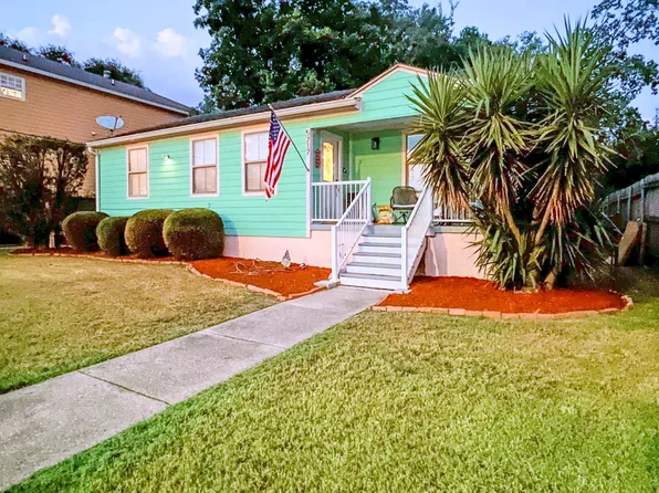 5717 Pasteur Blvd, New Orleans, LA 70122