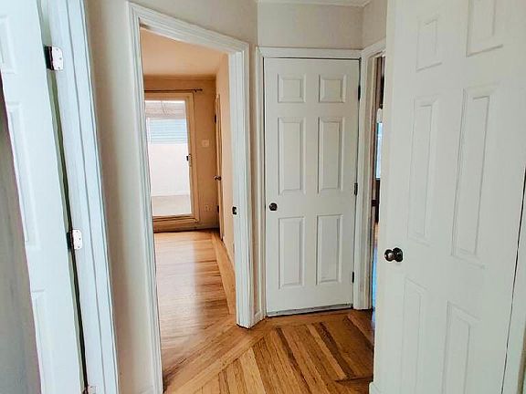 5th image of 224 Accacia St