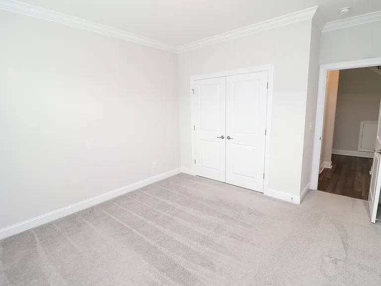 2936 Baronial St — Photo 28