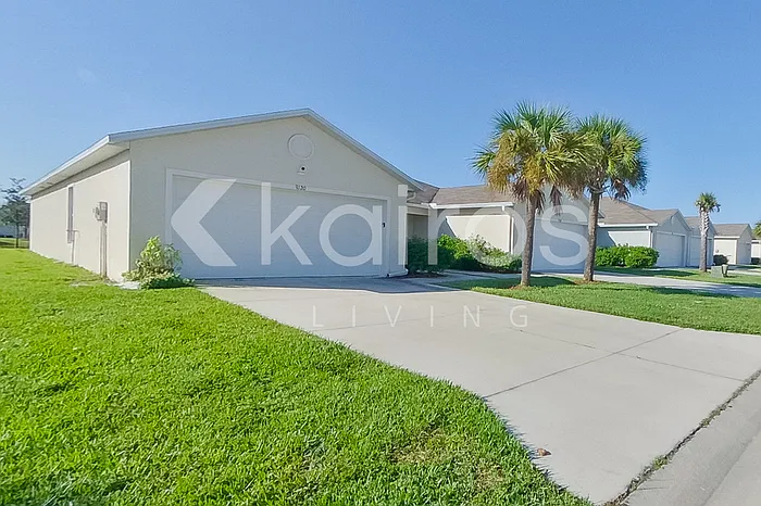 2 bed, 2.0 bath, 1120 sqft, $1,474 — Photo 2