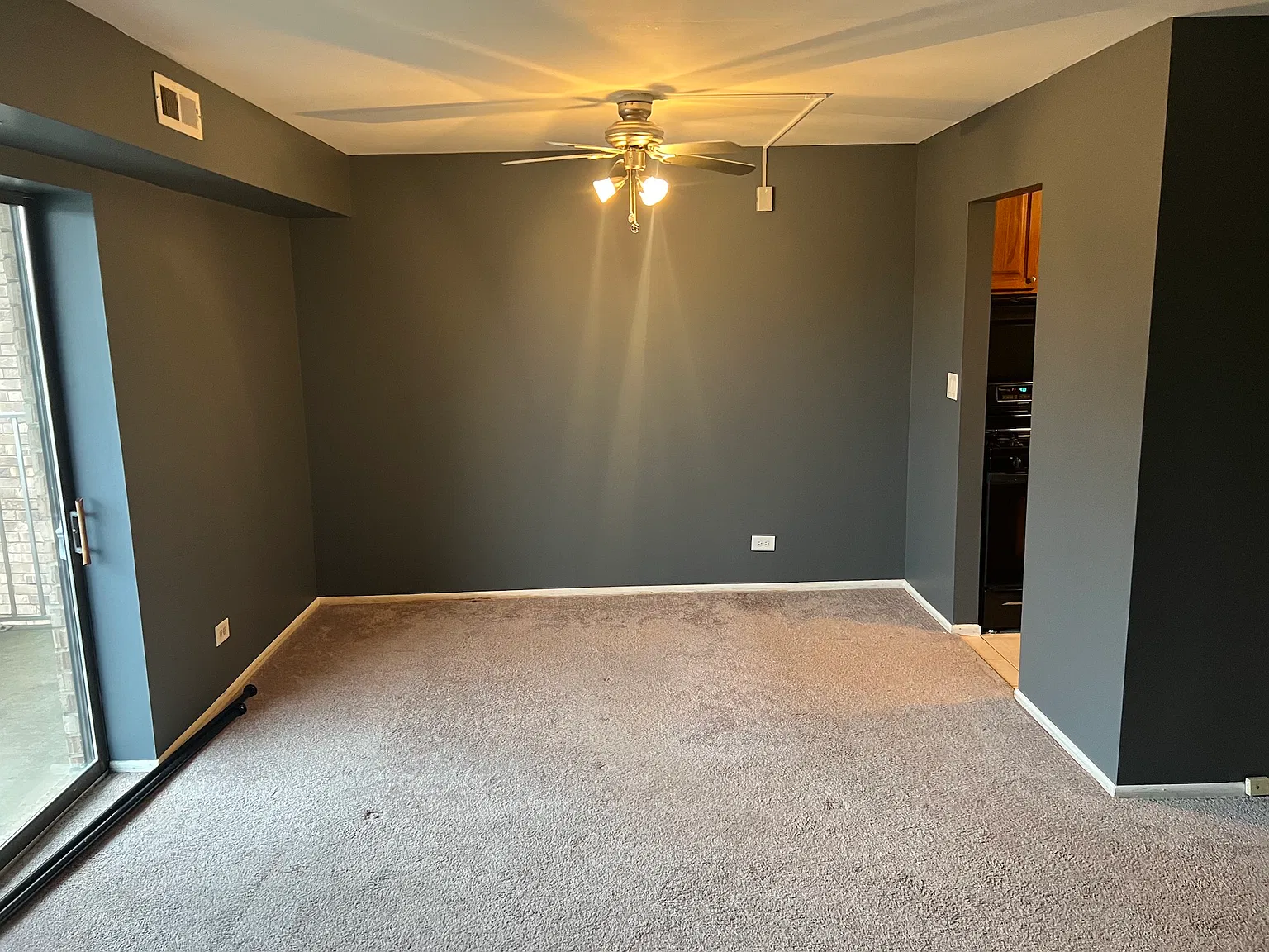1 bed, 750 sqft, $1,475 — Photo 4