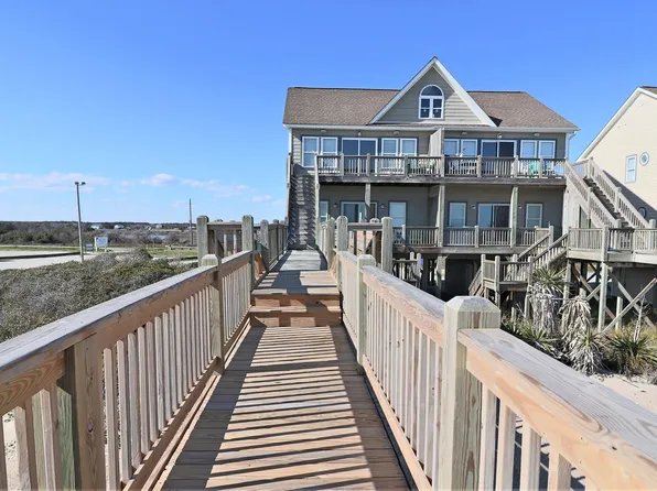 211 Goldsboro Dr, North Topsail Beach, NC 28460
