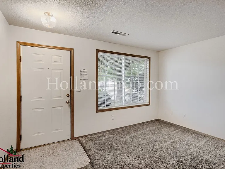 17229 SE Julie Pl — Photo 4