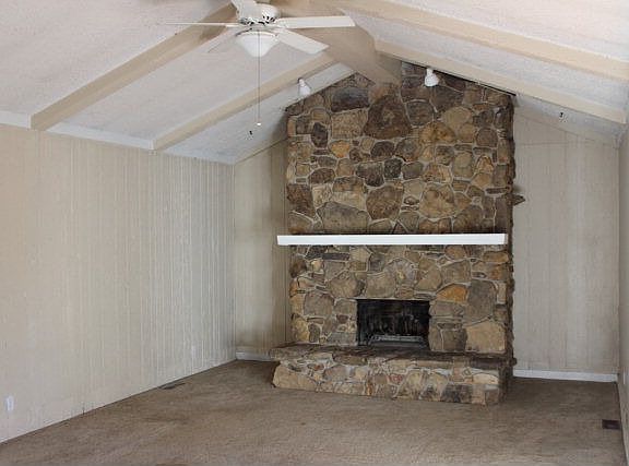 4th image of 210 N Argold St