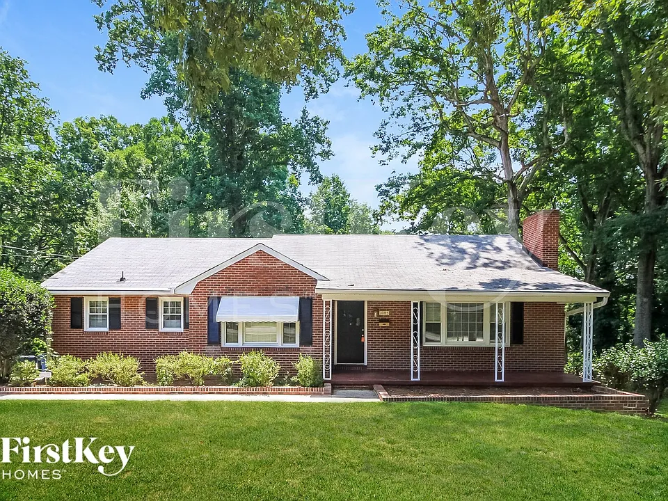 1085 N Peace Haven Rd