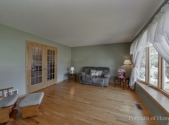 3rd image of 2757 Molly Ct