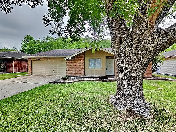 16627 Blackhawk Blvd — Photo 1