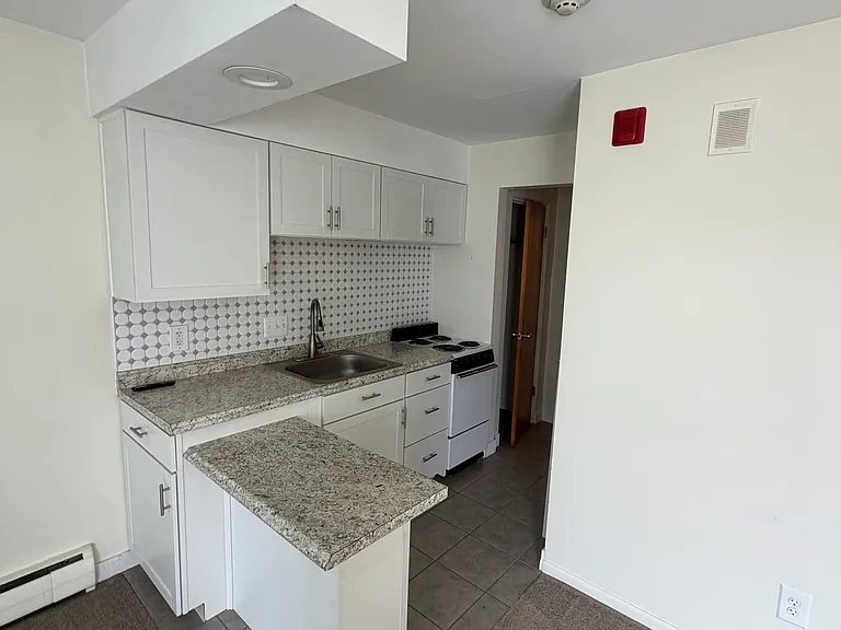 420 Foster St #5 — Photo 2