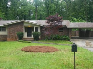 415 Creekview Dr, Stone Mountain, GA 30083