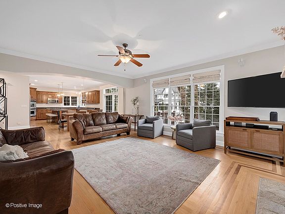 3rd image of 109 Woodstock Ave