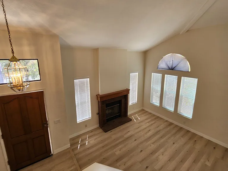 10523 Sunset Ridge Dr — Photo 6