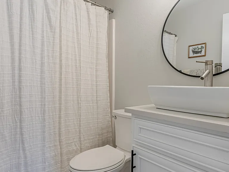 Vista Cay Dr — Photo 8