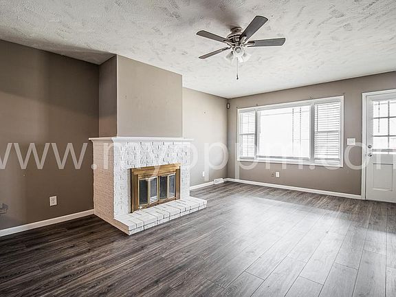 4th image of 9513 Binney St #9513
