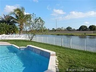 19150 SW 16th St — Photo 8