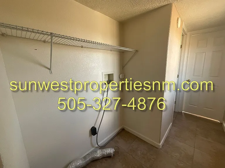 907 Sategna Ln — Photo 10