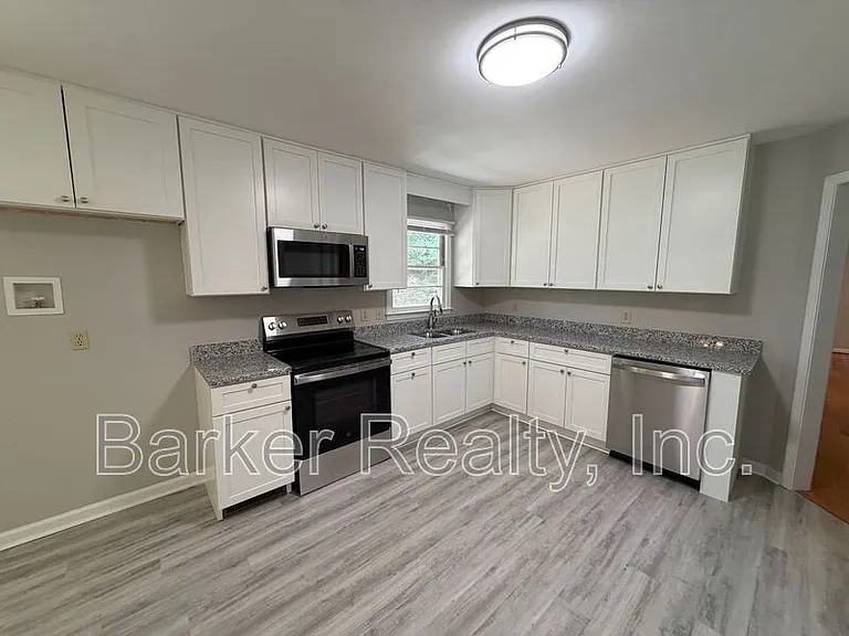 12019 Holmes Hollow Rd — Photo 13