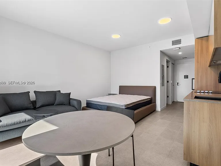 121 NE 5th St #1109 — Photo 10