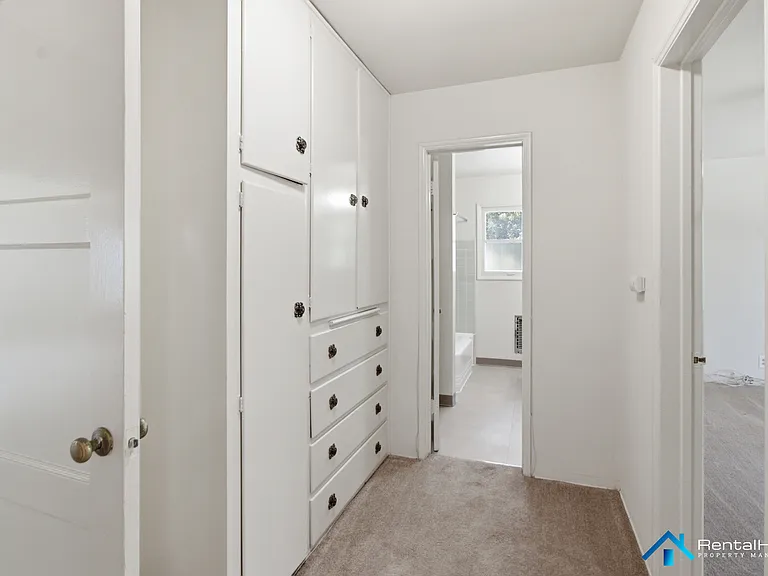 449 N Euclid Ave #H — Photo 17