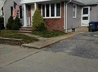 105 Beaufort St, Providence, RI 02909