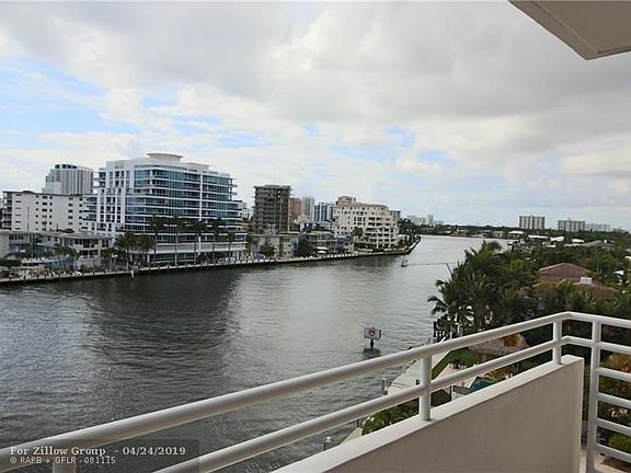 3rd image of 888 Intracoastal Dr APT 6C