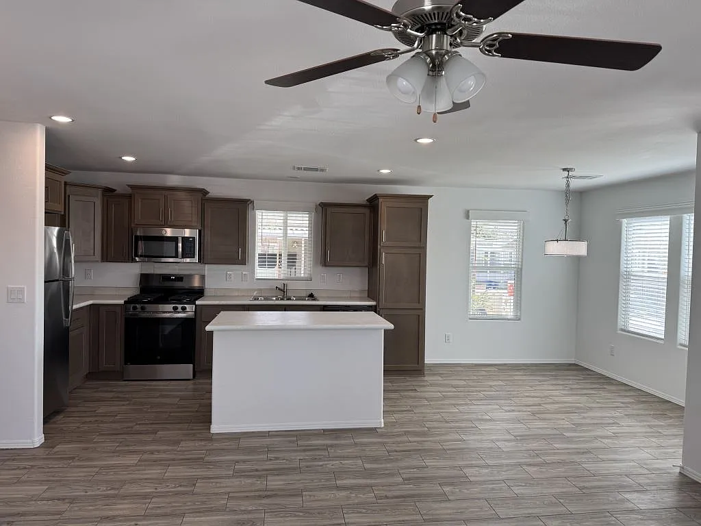 3 bed, 2.0 bath, 1344 sqft, $1,399 — Photo 1