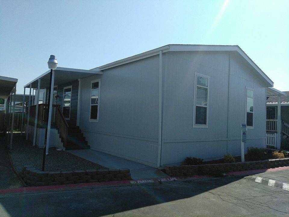 1st image of 2627 Parkside Dr