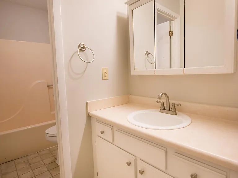 1066 Quail Meadow Dr — Photo 5