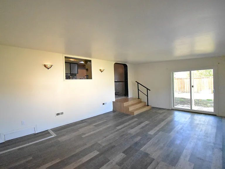 336 W Washington St — Photo 13