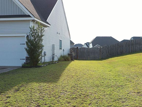 3rd image of 709 Spring Cress Dr