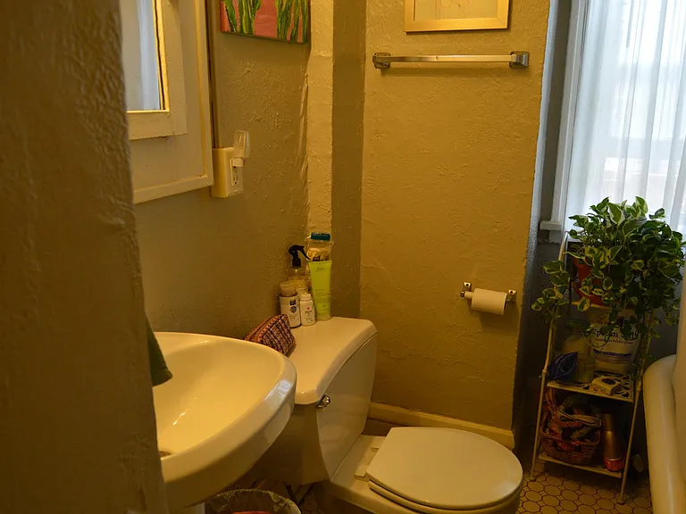 820 17th St #2 — Photo 13
