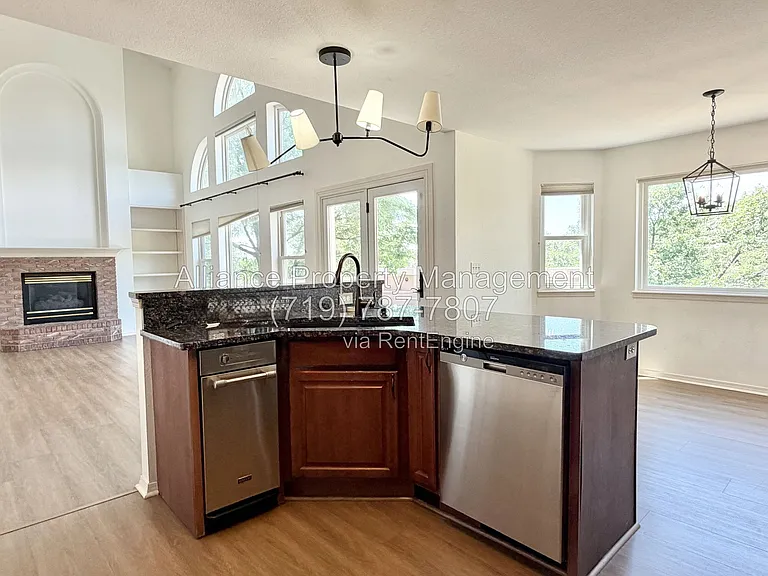 1755 Smoke Ridge Dr — Photo 10