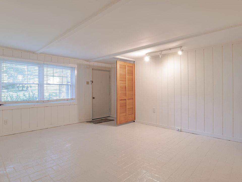 Living Room, Entrance