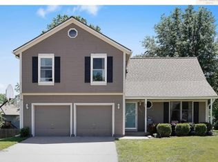 7629 Bluejacket St, Shawnee, KS 66214