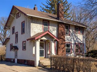 2823 Arnold Rd, Des Moines, IA 50310