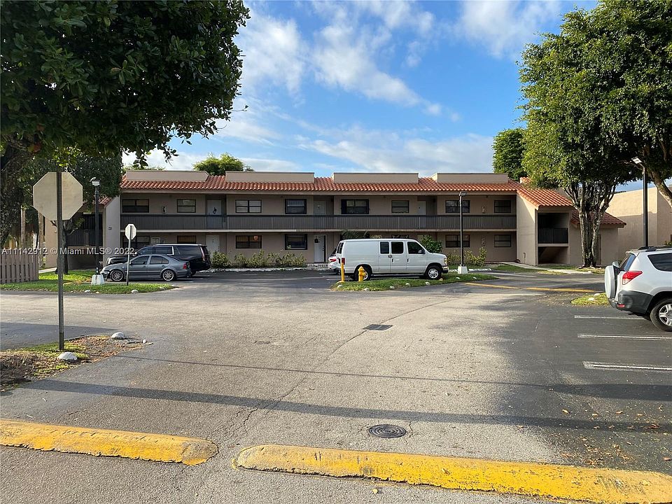 1st image of 220 W Park Dr APT 201-3