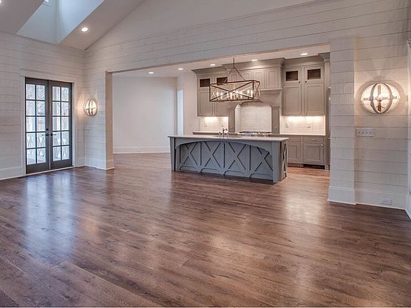 4th image of 209 Maybelle Ln