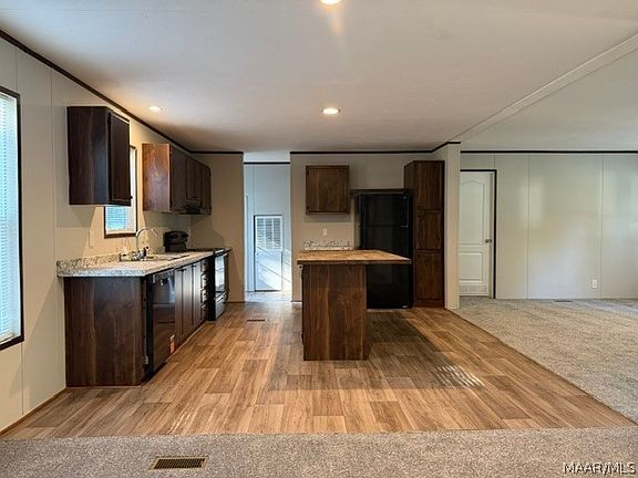 5th image of 15 Bolden Cir