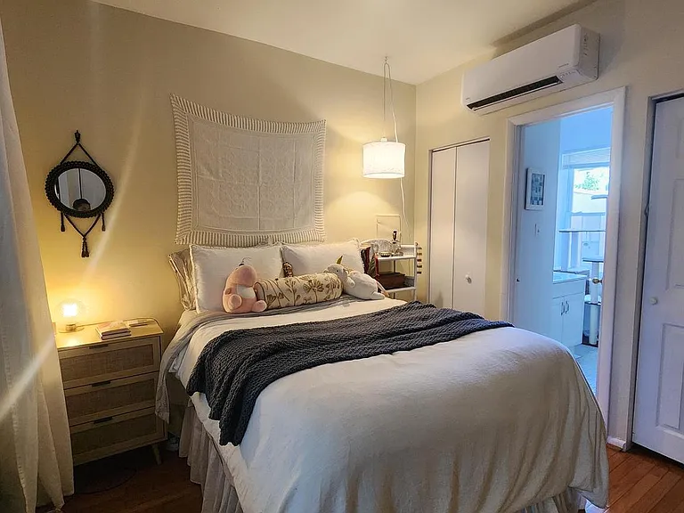 2018 Bainbridge St #2F — Photo 3