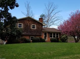 109 Ivy Cir, Mount Airy, NC 27030