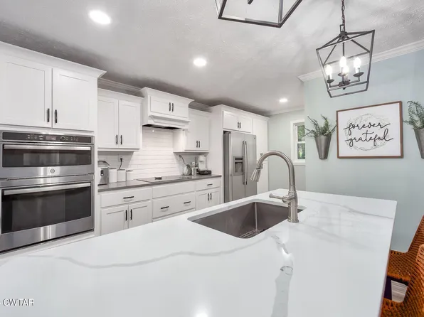 226 Sherry Lynn Dr, Finger, TN 38334