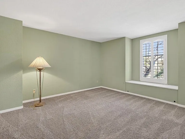 3928 Waynesboro Ct — Photo 17