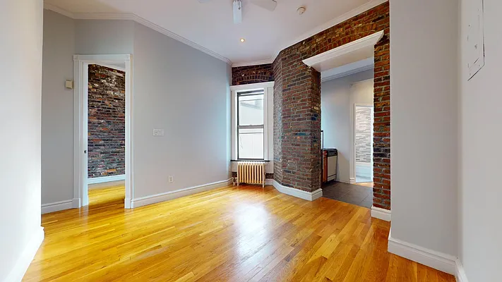 Rented by Bond New York | media 3